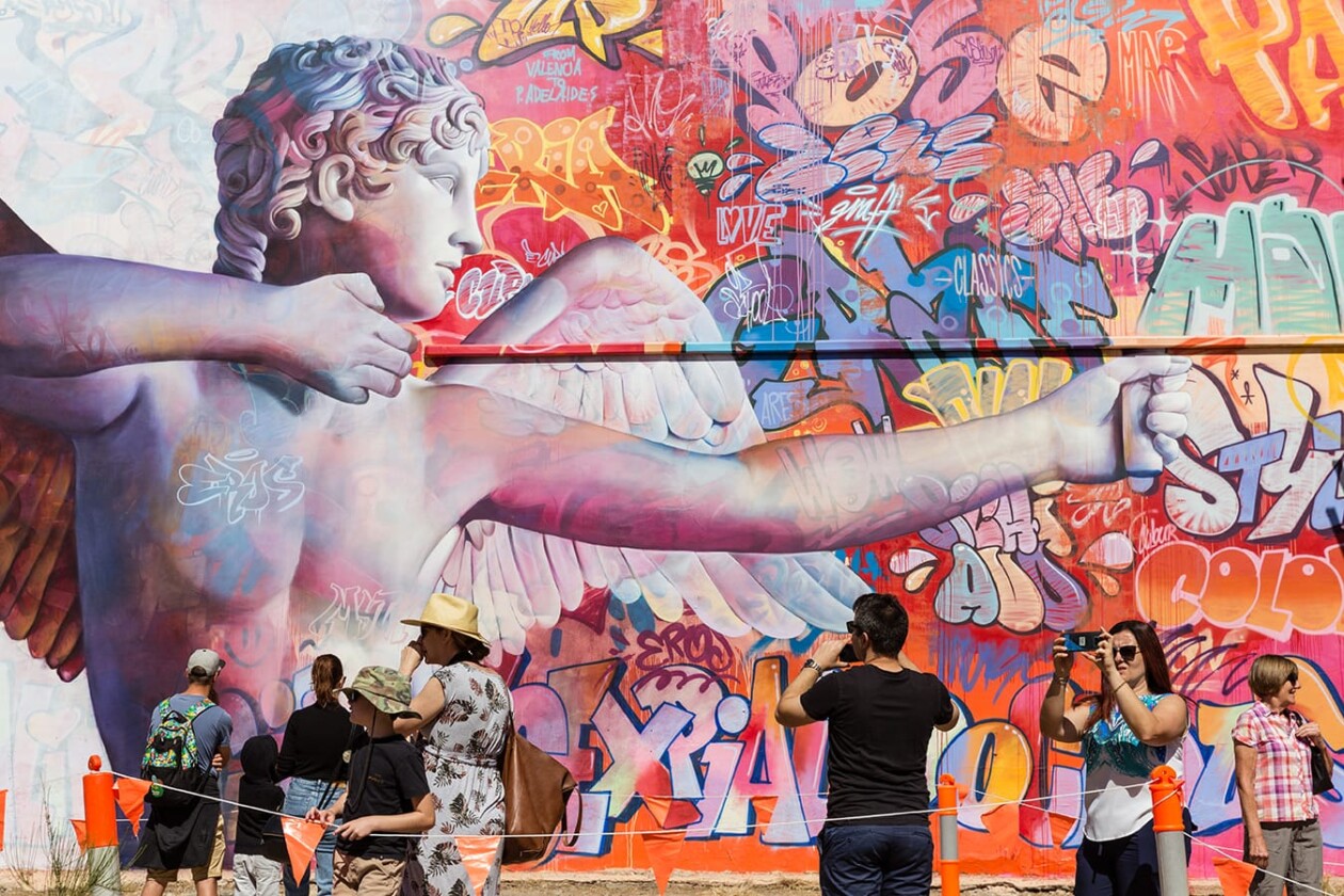 Impressive Monumental Murals That Blend Classical Figures And Graffiti By Pichiavo (7)