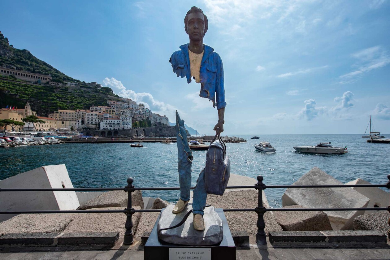 Les Voyageurs, Sculptures Of Fragmented Travelers By Bruno Catalano (9)
