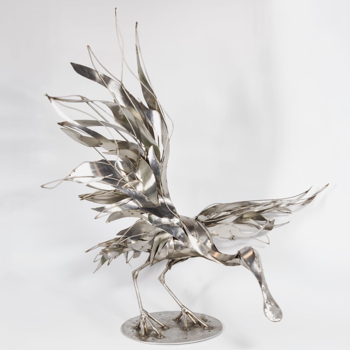 Magnificent Metallic Animal Sculptures Made With Sweeping Lines By Georgie Seccull (11)