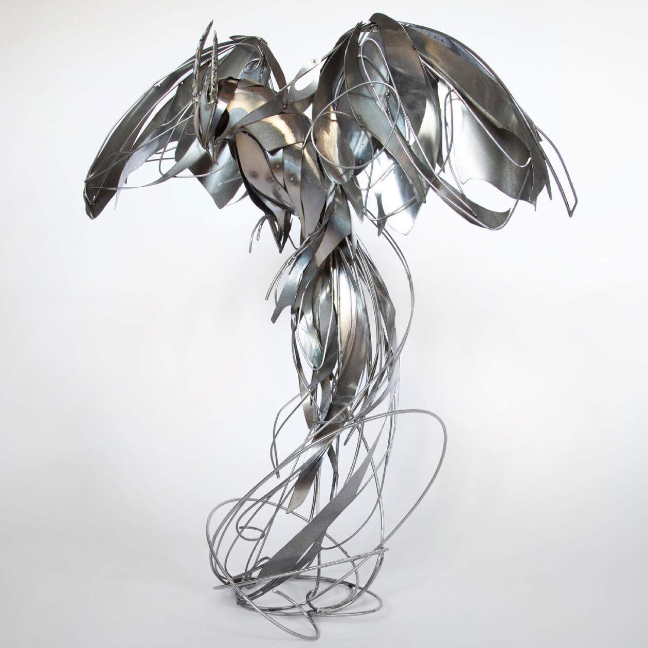 Magnificent Metallic Animal Sculptures Made With Sweeping Lines By Georgie Seccull (13)