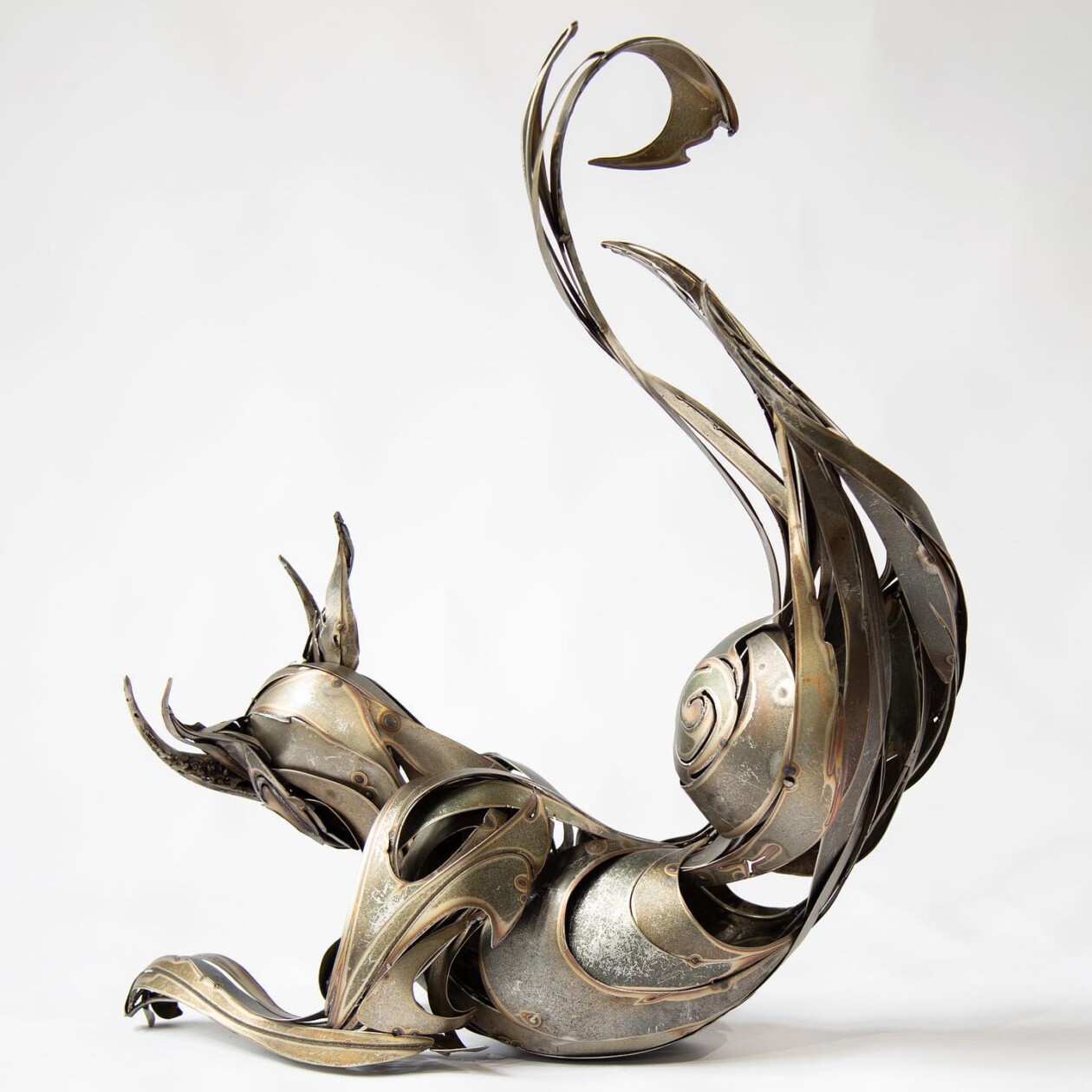 Magnificent Metallic Animal Sculptures Made With Sweeping Lines By Georgie Seccull (16)
