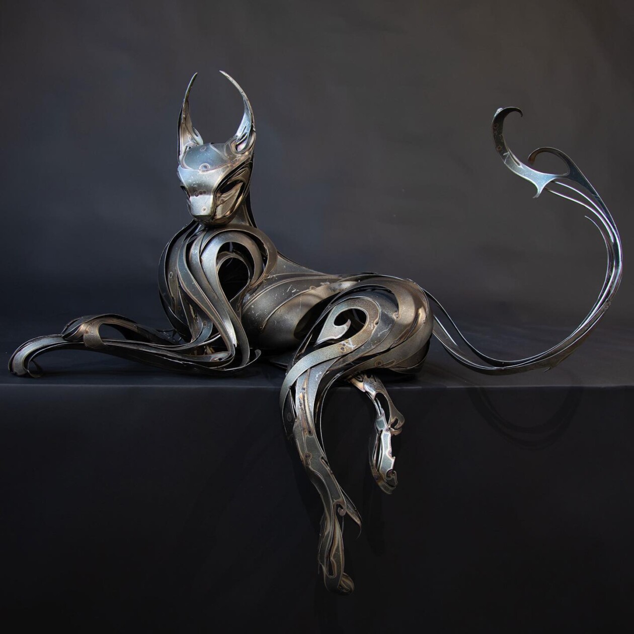 Magnificent Metallic Animal Sculptures Made With Sweeping Lines By Georgie Seccull (21)