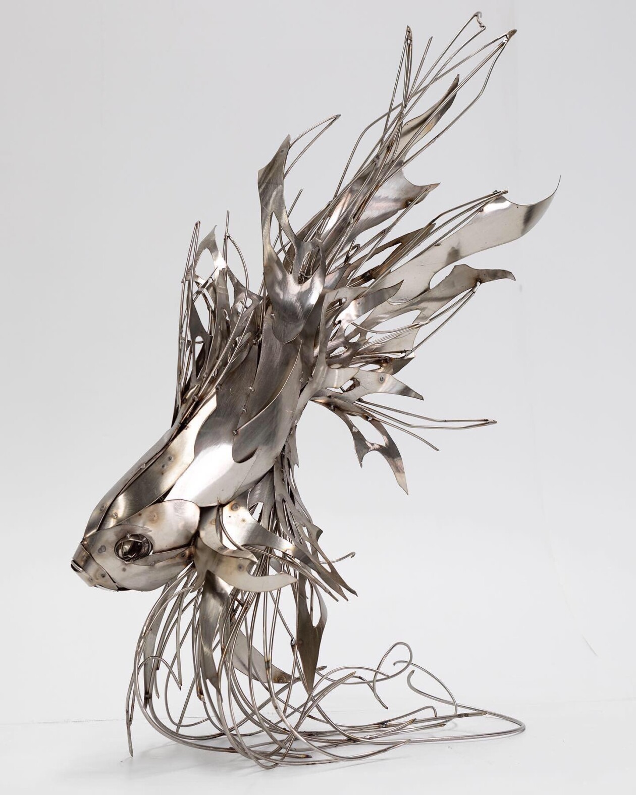 Magnificent Metallic Animal Sculptures Made With Sweeping Lines By Georgie Seccull (22)