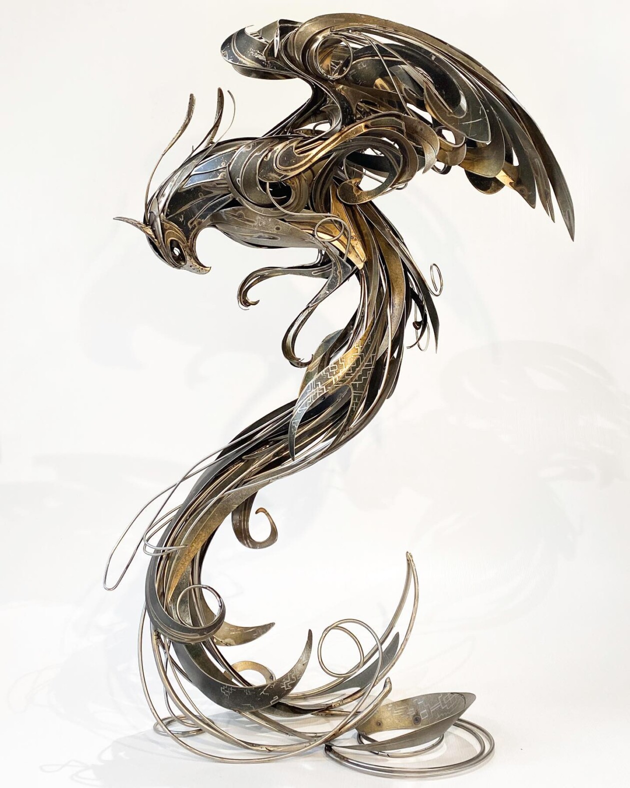 Magnificent Metallic Animal Sculptures Made With Sweeping Lines By Georgie Seccull (4)