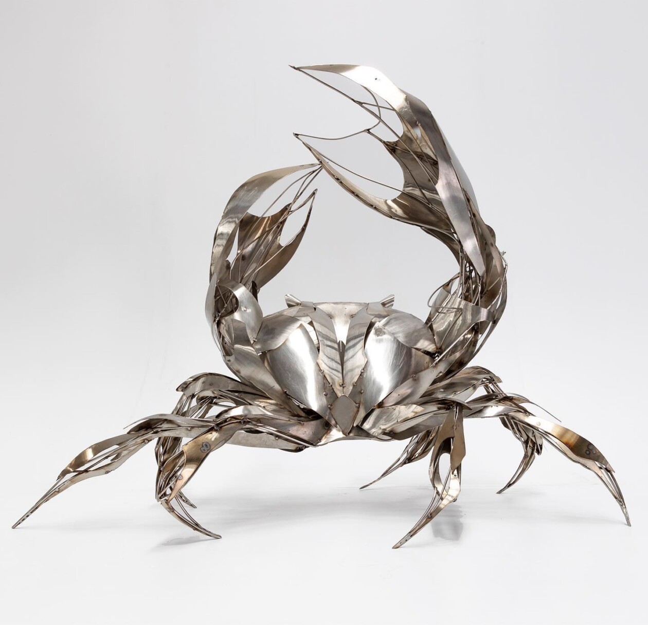 Magnificent Metallic Animal Sculptures Made With Sweeping Lines By Georgie Seccull (8)