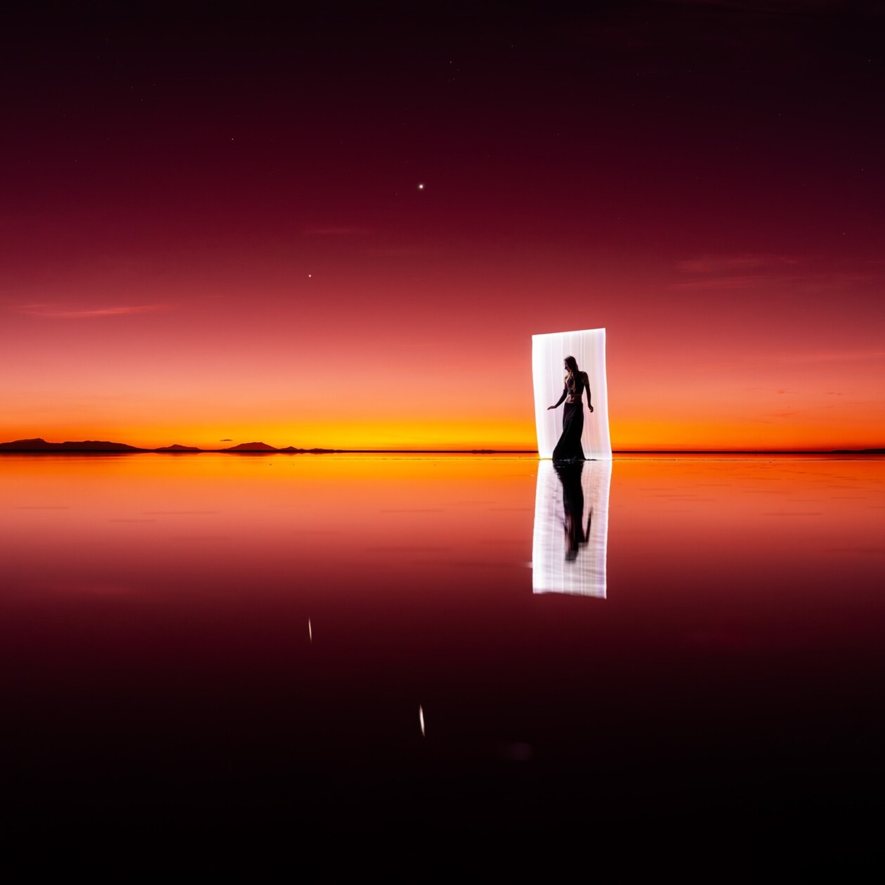 Mesmerizing Light Paintings Set Against A Fiery Red Sky At Bolivias Uyuni Salt Flat By Eric Pare And Kim Henry 7