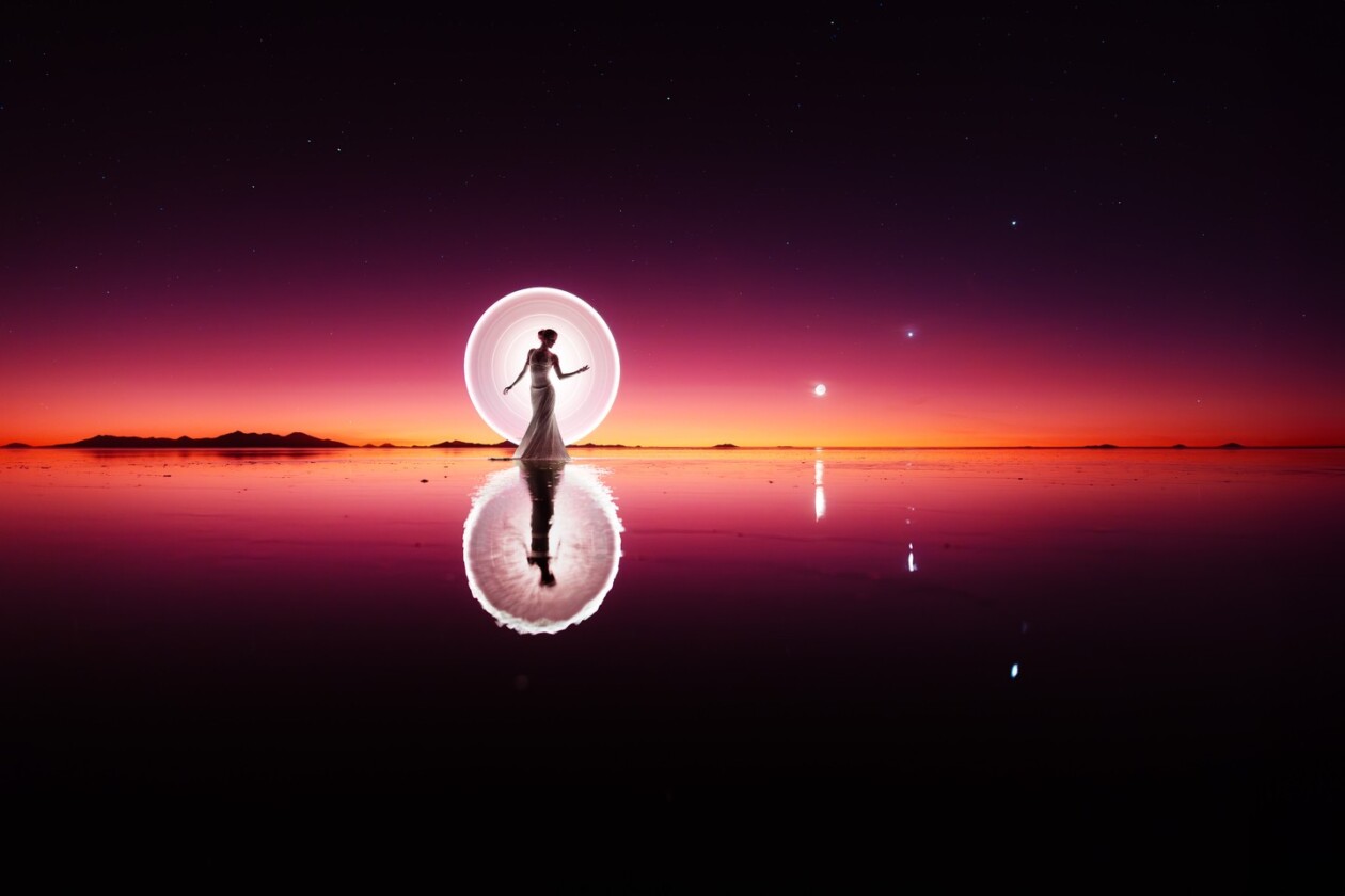 Mesmerizing Light Paintings Set Against A Fiery Red Sky At Bolivias Uyuni Salt Flat By Eric Pare And Kim Henry 8