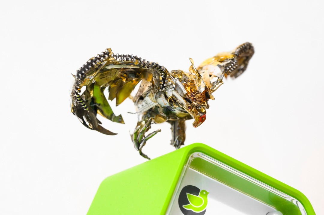 Spare Parts Of Clocks And Glasses Upcycled Into Incredible Animal Sculptures By Megane Tokei Ito (3)