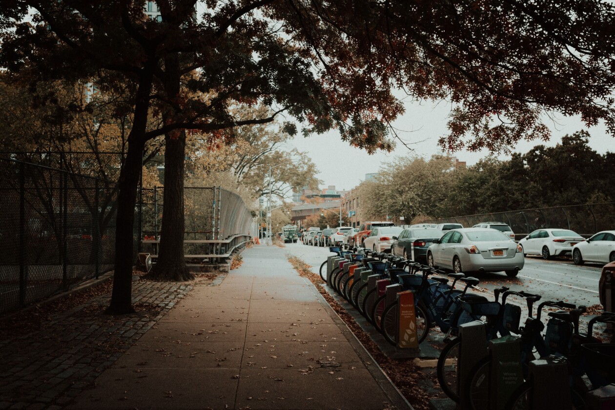 Speakeasy, A Splendid Urban Photography Series Of New York In Autumn By Lerone Pieters (7)