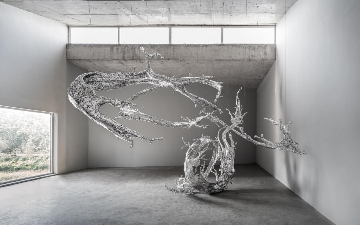Splashing Water, Stunning Fluid Shaped Metal Sculptures By Zheng Lu (10)