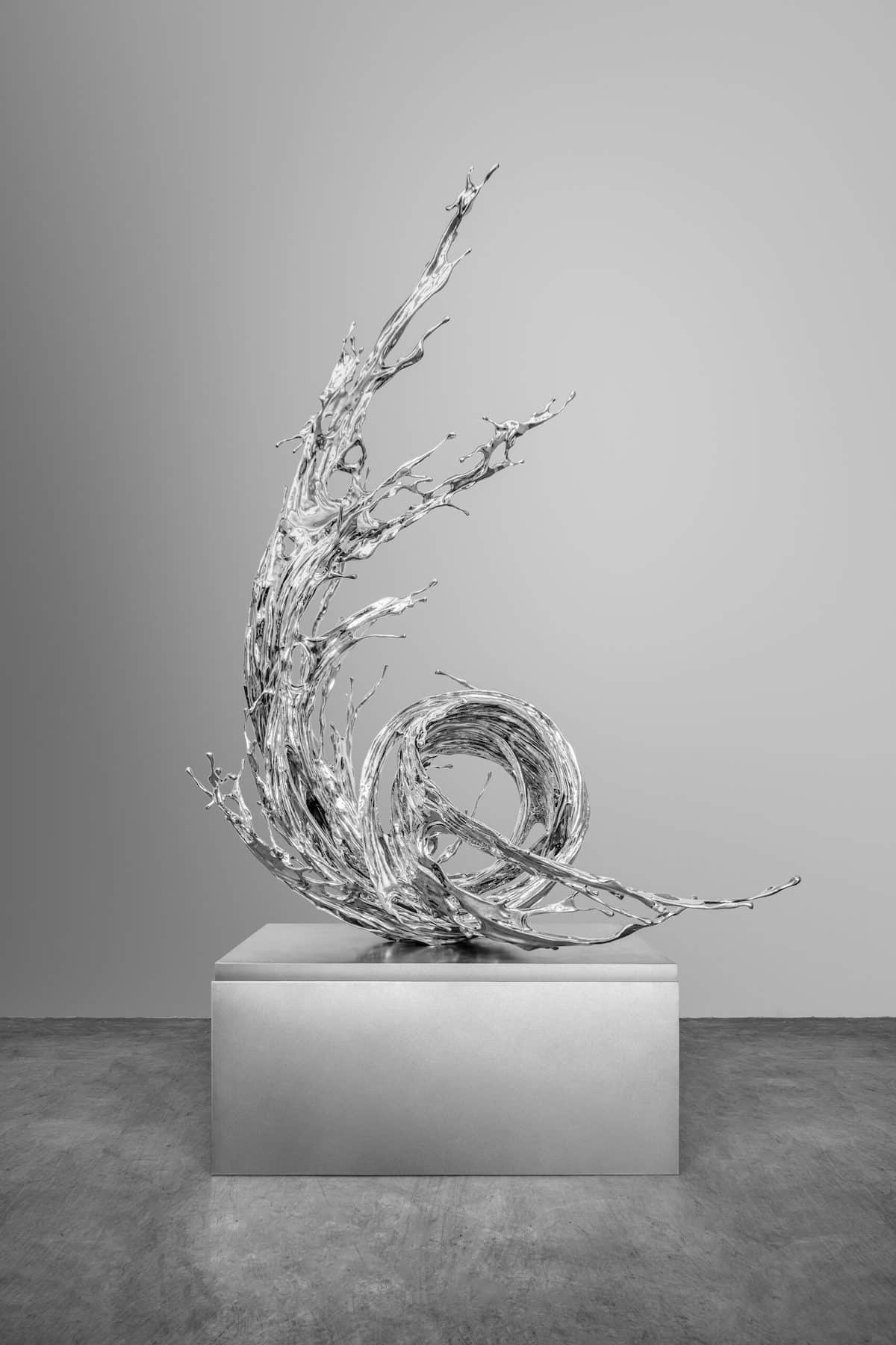 Splashing Water, Stunning Fluid Shaped Metal Sculptures By Zheng Lu (5)