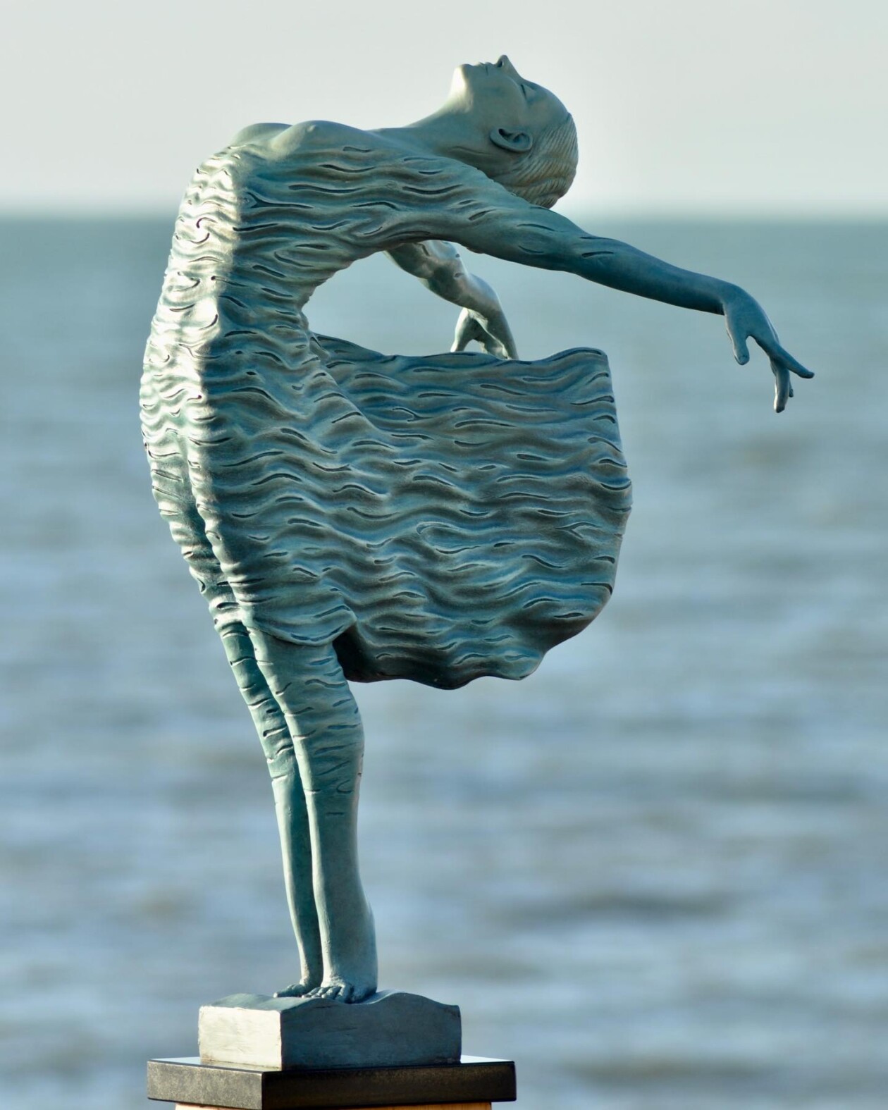 The Beauty Of Nature Fused With Elegant Human Movements In Lyrical Sculptures By Jonathan Hateley (1)