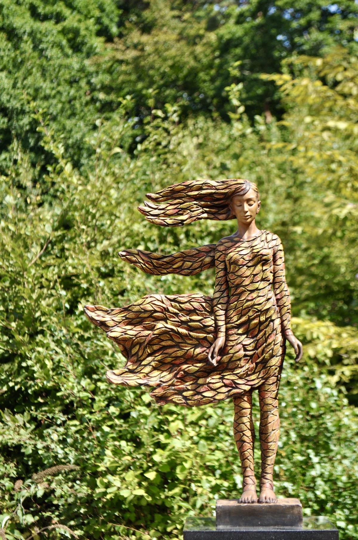 The Beauty Of Nature Fused With Elegant Human Movements In Lyrical Sculptures By Jonathan Hateley (11)