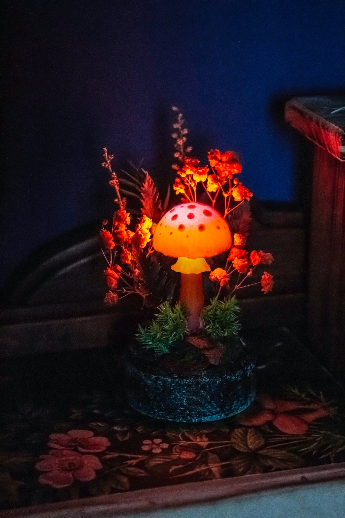Wonderful Mushroom Lamps With Vivid Colors By Katya Sneg (10)