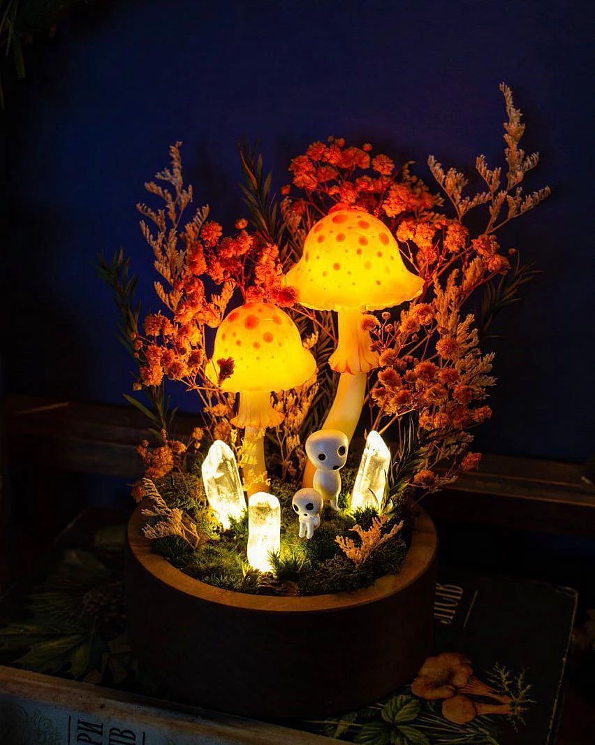 Wonderful Mushroom Lamps With Vivid Colors By Katya Sneg (2)