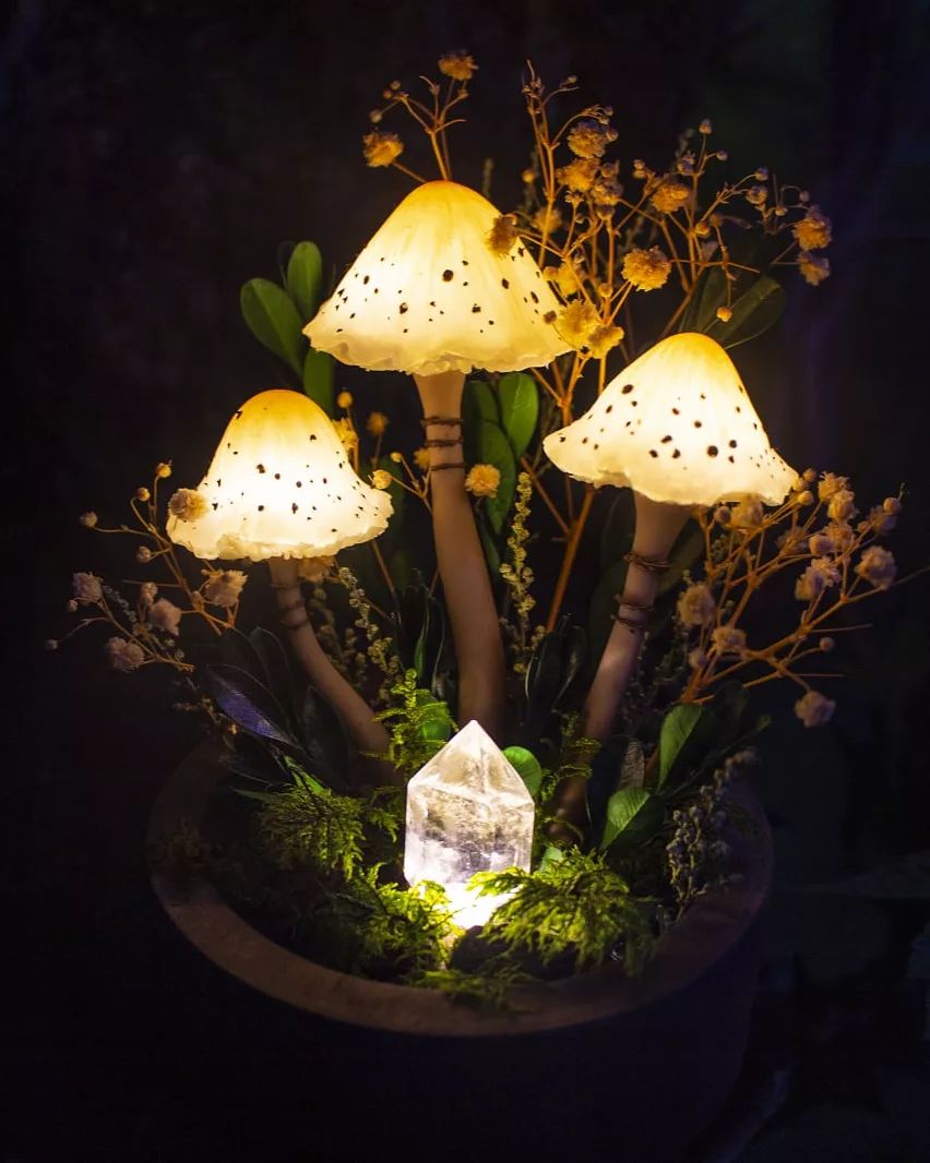 Wonderful Mushroom Lamps With Vivid Colors By Katya Sneg (6)