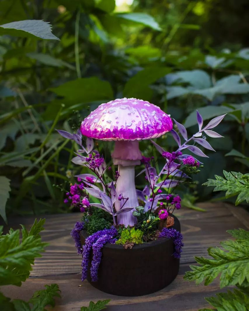 Wonderful Mushroom Lamps With Vivid Colors By Katya Sneg (7)