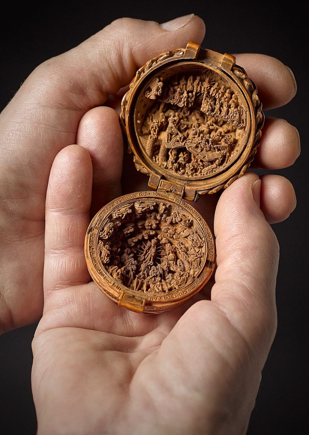 Beautifully Intricate Tiny Boxwood Carvings From The 16th Century (5)