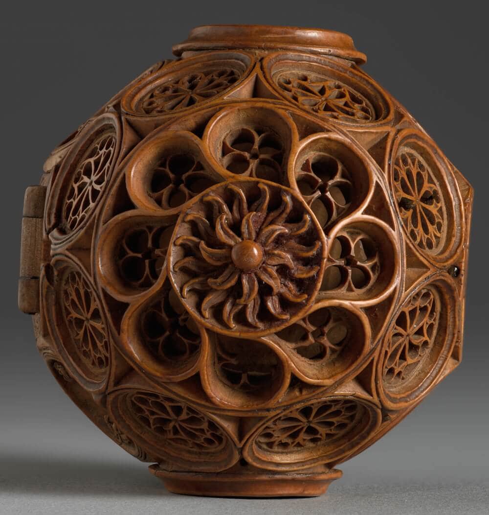 Beautifully Intricate Tiny Boxwood Carvings From The 16th Century (6)