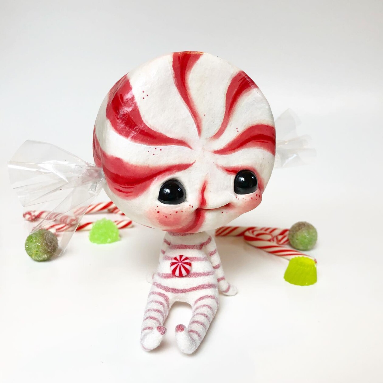 Cute And Creepy Little Monster Toys By Sara Duarte (4)