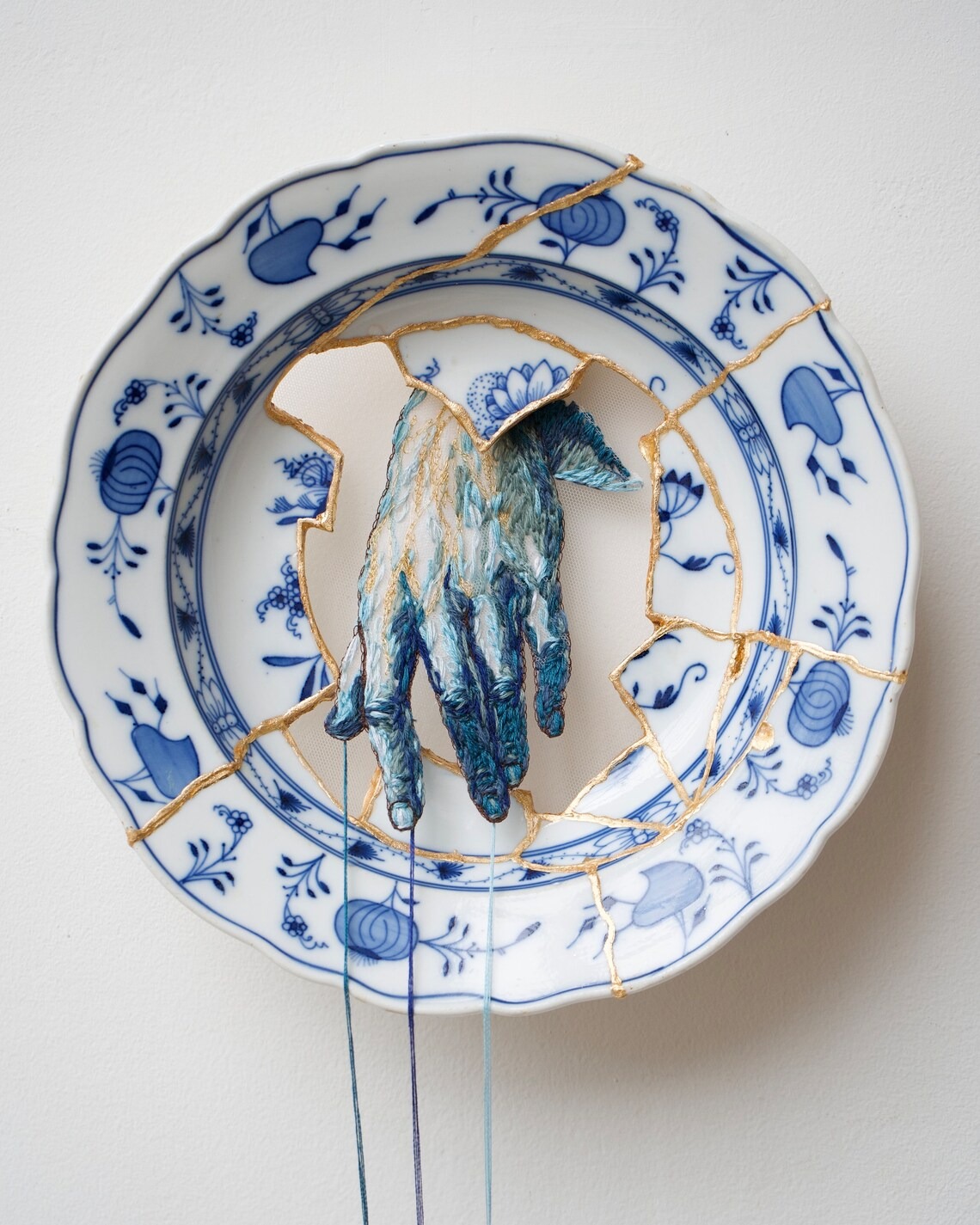 Embroidered Kintsugi, Delicate And Meaningful Mixed Media Artworks By Kathrin Marchenko (4)