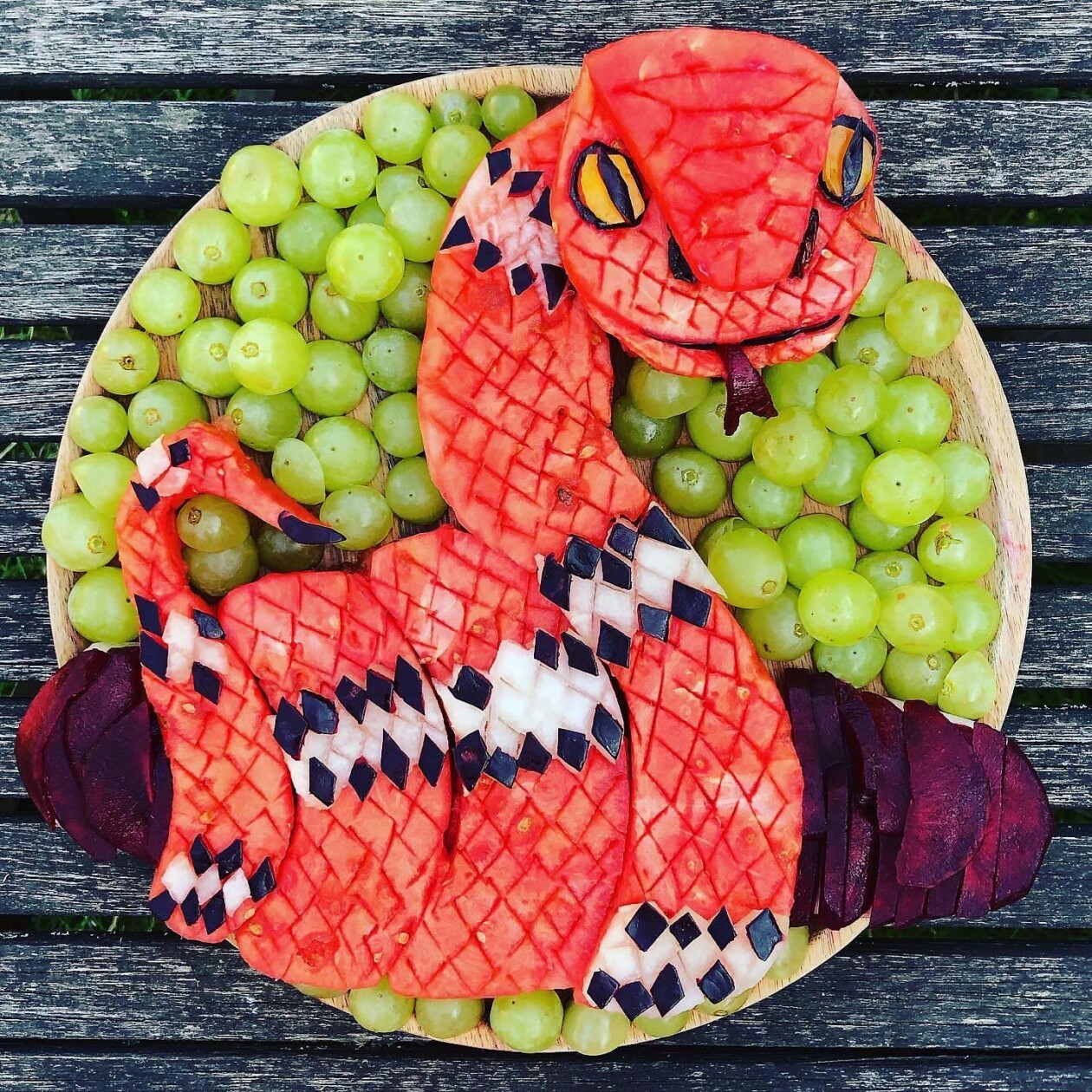 Fresh Fruits And Vegetables Cleverly Turned Into Cute Characters By Sarah Lescrauwaet Beach (7)
