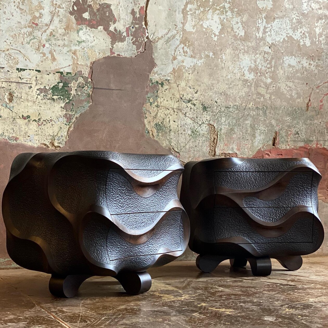 Intricately Engraved And Textured Organic Shaped Furniture By Caleb Woodard (4)