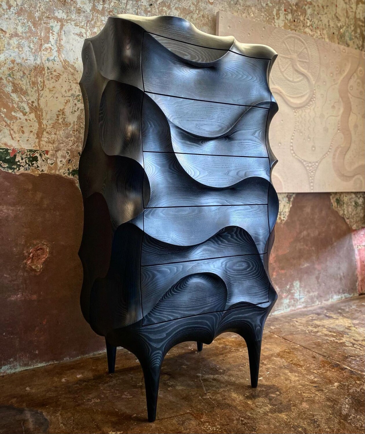 Intricately Engraved And Textured Organic Shaped Furniture By Caleb Woodard (5)