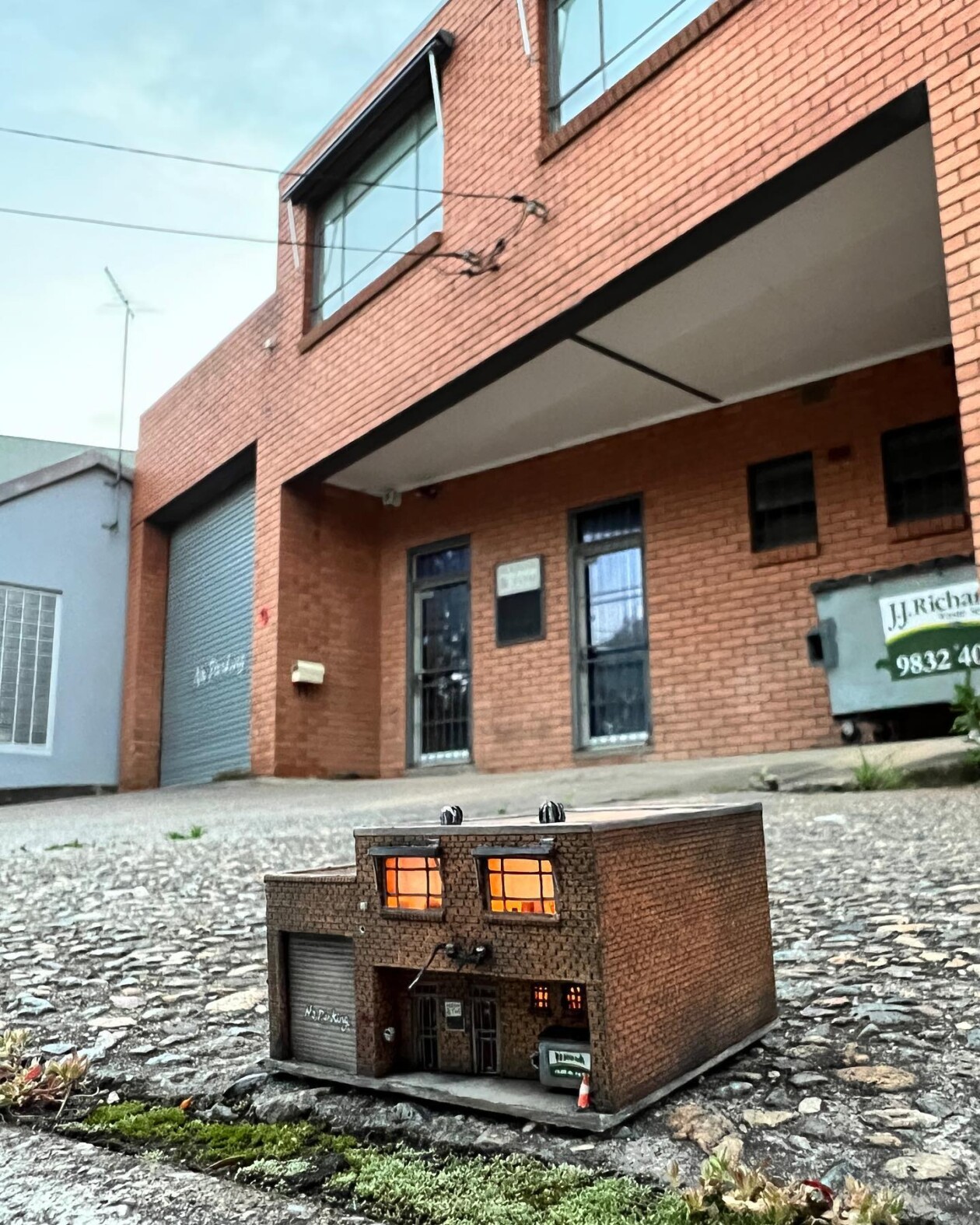 Whimsical Everyday Life And Historical Buildings In Miniature By Mylyn Nguyen (17)