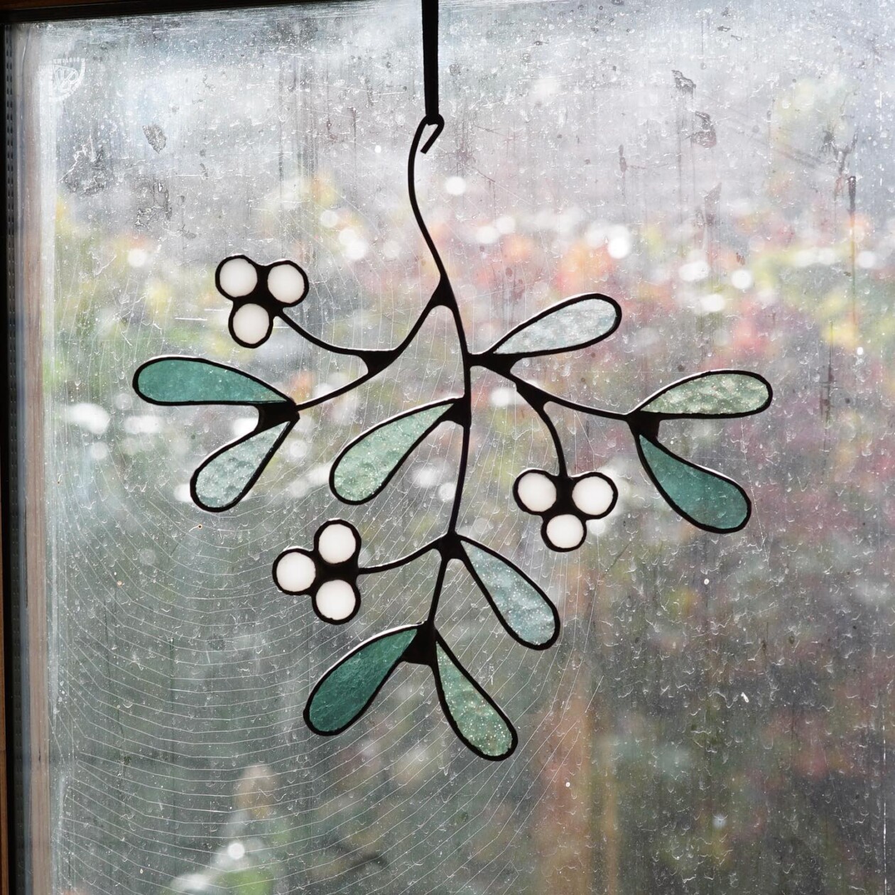 Blossoming With Light, Jessica Saunders' Stained Glass Sculptures (14)