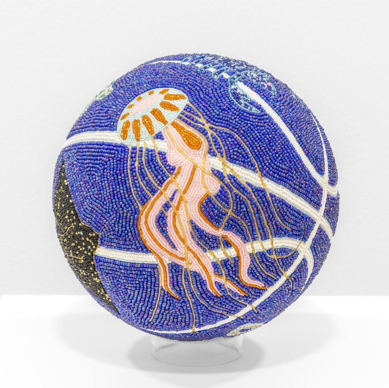 From Playground To Prophecy, Jorge Mañes Rubio's Beaded Basketball Sculptures (11)