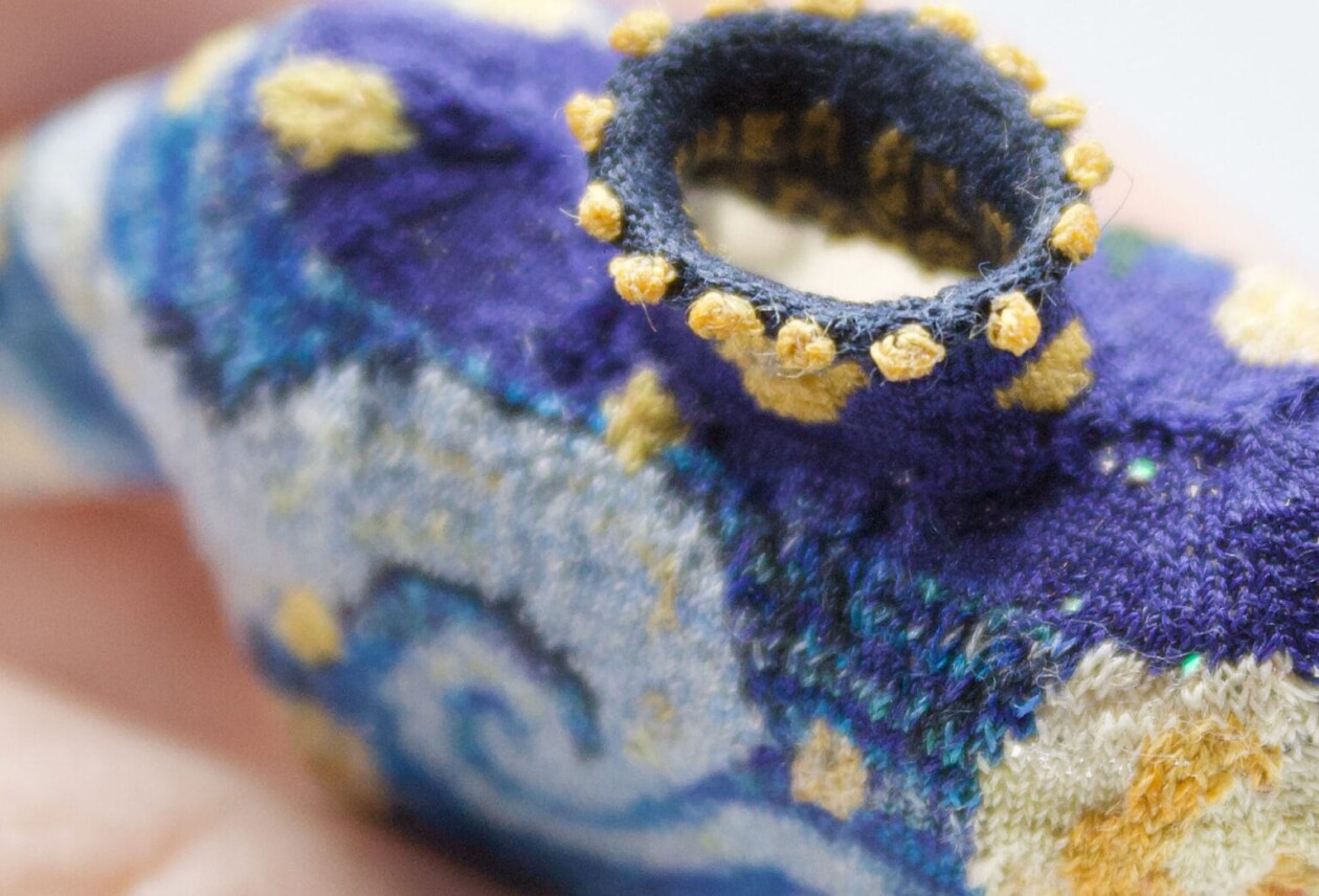 Stitching The Impossible, Althea Crome's Miniature Sweaters Defy Knitting Norms (5)