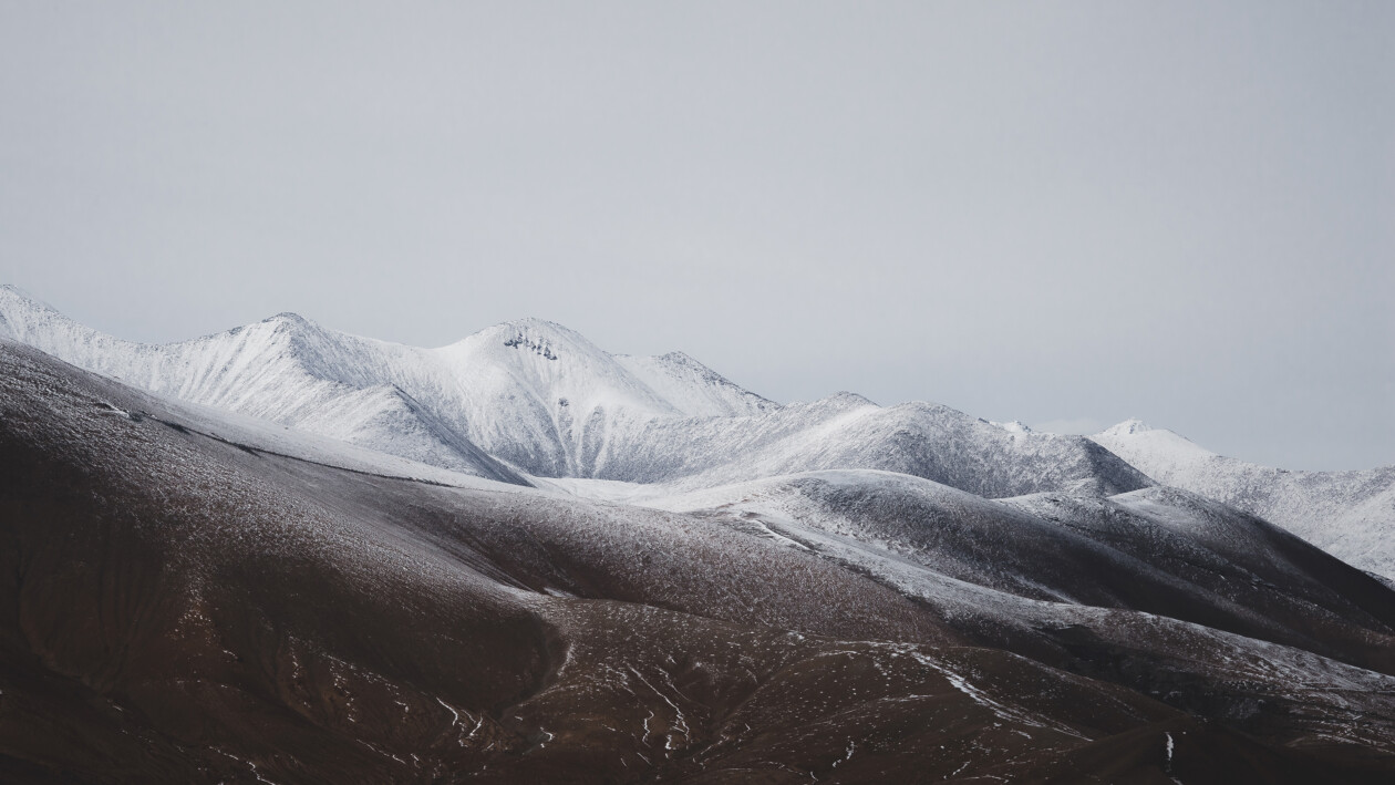 Bleak Mountains, A Mesmerizing Solitude Landscape Photography Series By Li Ye (1)