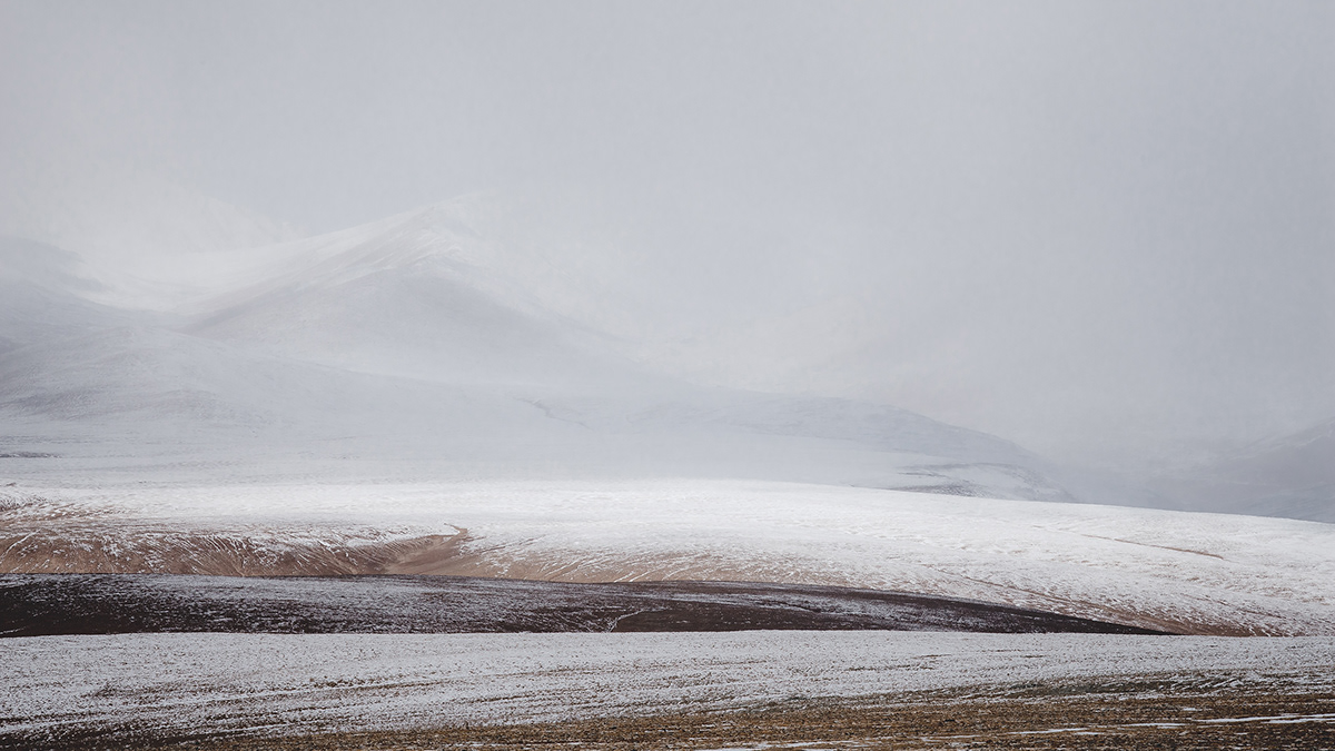 Bleak Mountains, A Mesmerizing Solitude Landscape Photography Series By Li Ye (6)