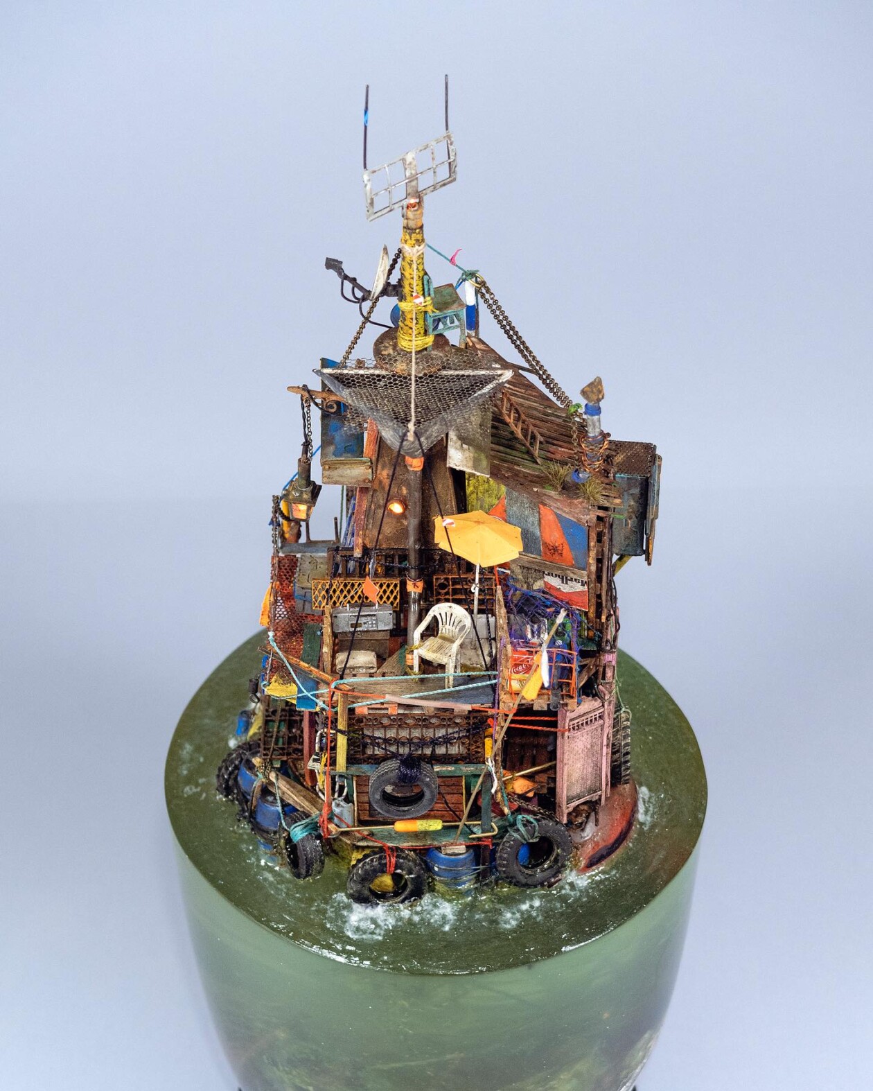 The Miniature Post Apocalyptic Worlds Of Simon Laveuve (3)