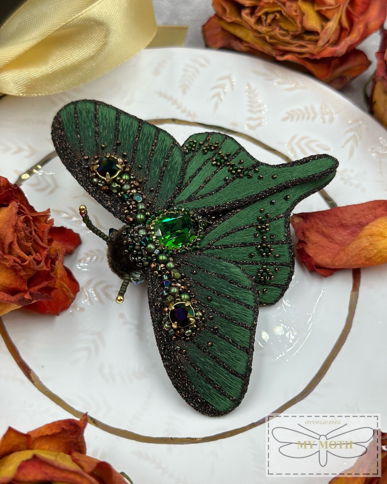 Insect Themed Beaded Embroidery Jewelry By Victoria, Aka My Moth Accessories (22)