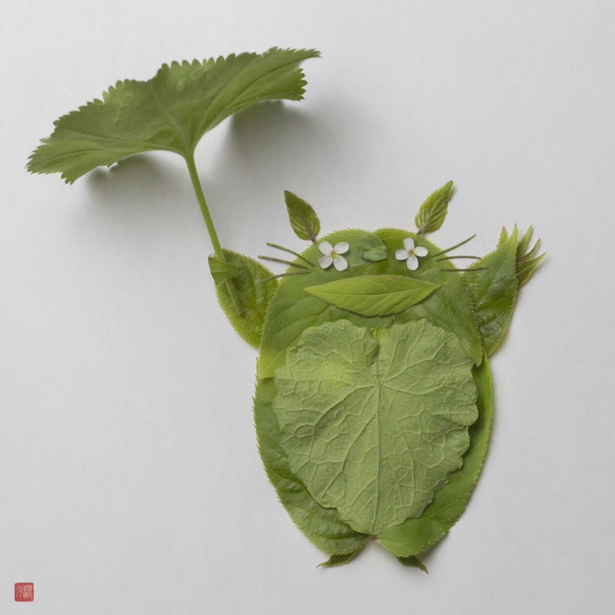 Raku Inoue's Pop Culture Characters Made Of Petals, Leaves, And Stems (7)