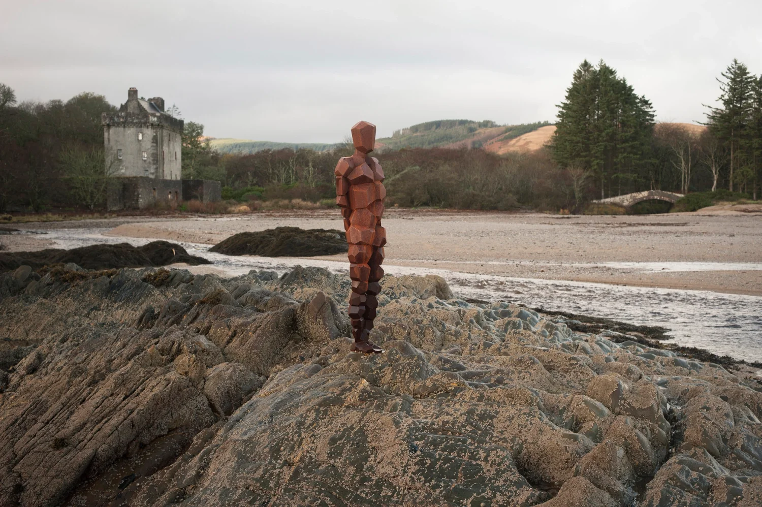 Antony Gormley's Abstract Figurative Sculptures (12)