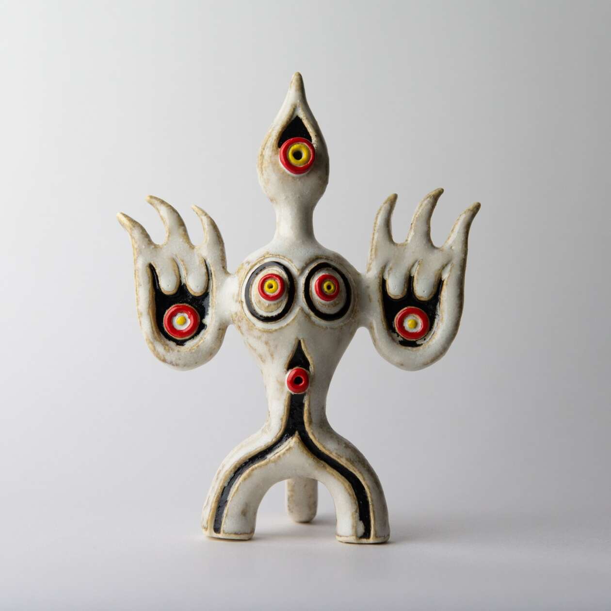 Totem Like Ceramic Sculptures By Yu Maeda (1)