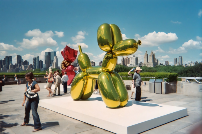 Balloon Dog, 1993, By Jeff Koons, Featured On The Roof Garden, New York