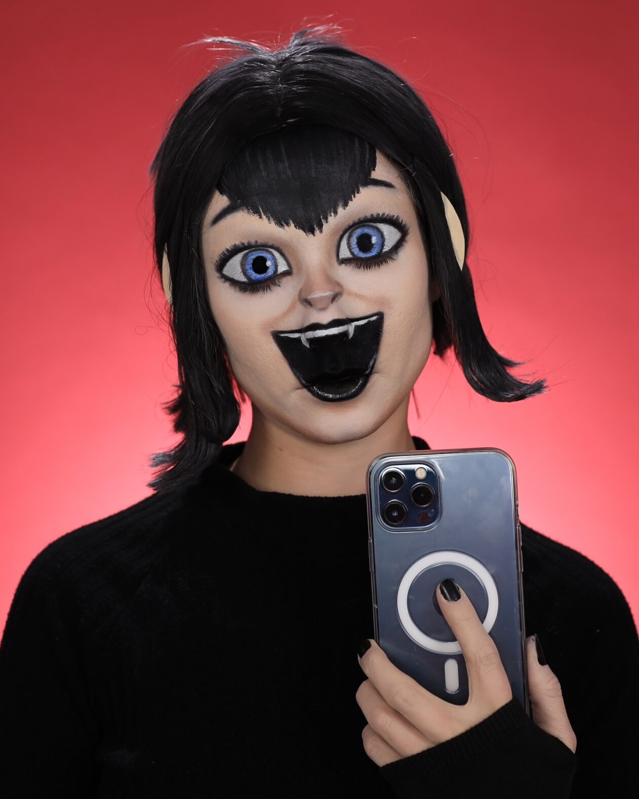 Annie Thomas’s Makeup Transformations (3)