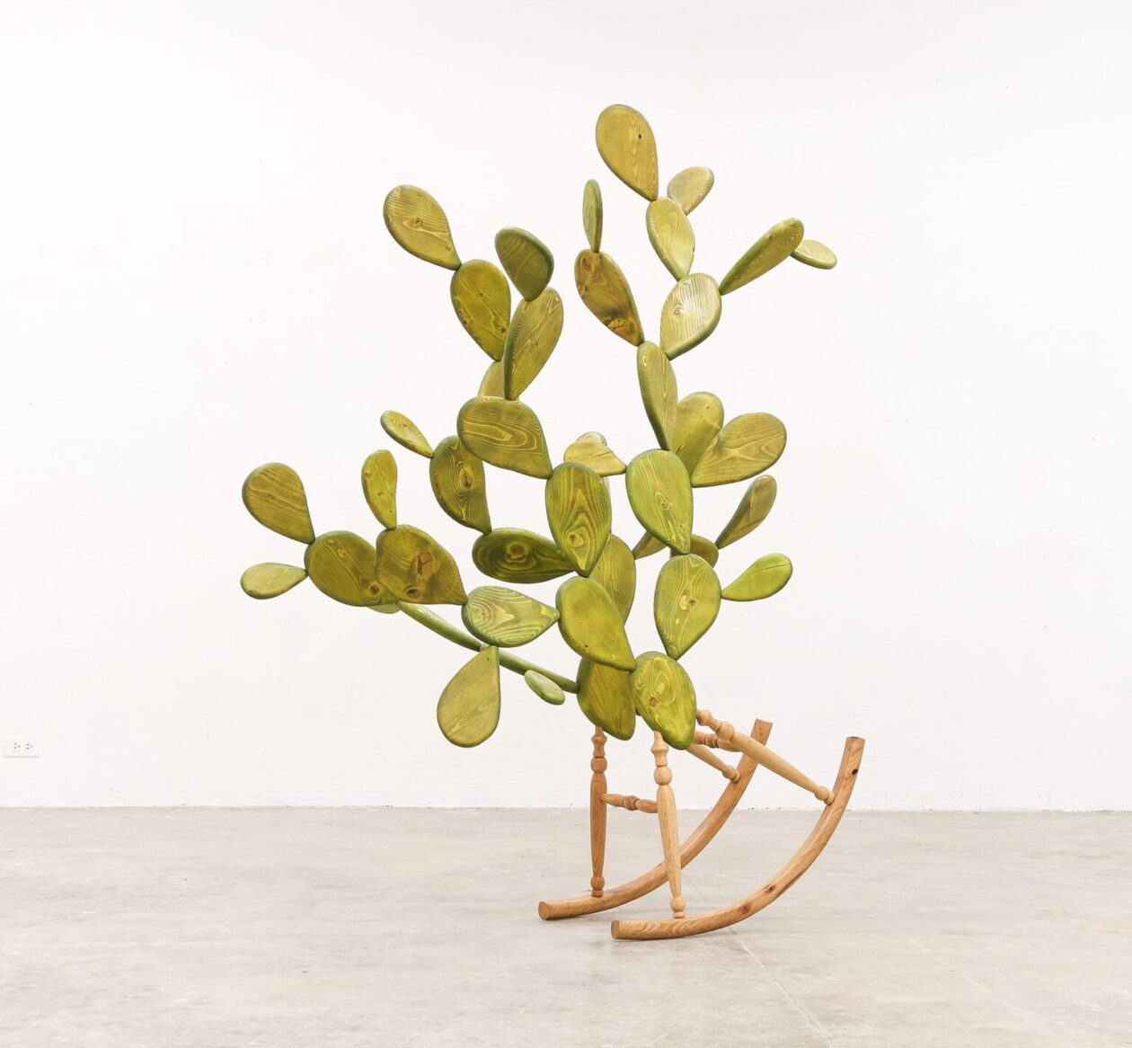 Raul De Lara's Host Exhibition Of Wood Sculptures (3)