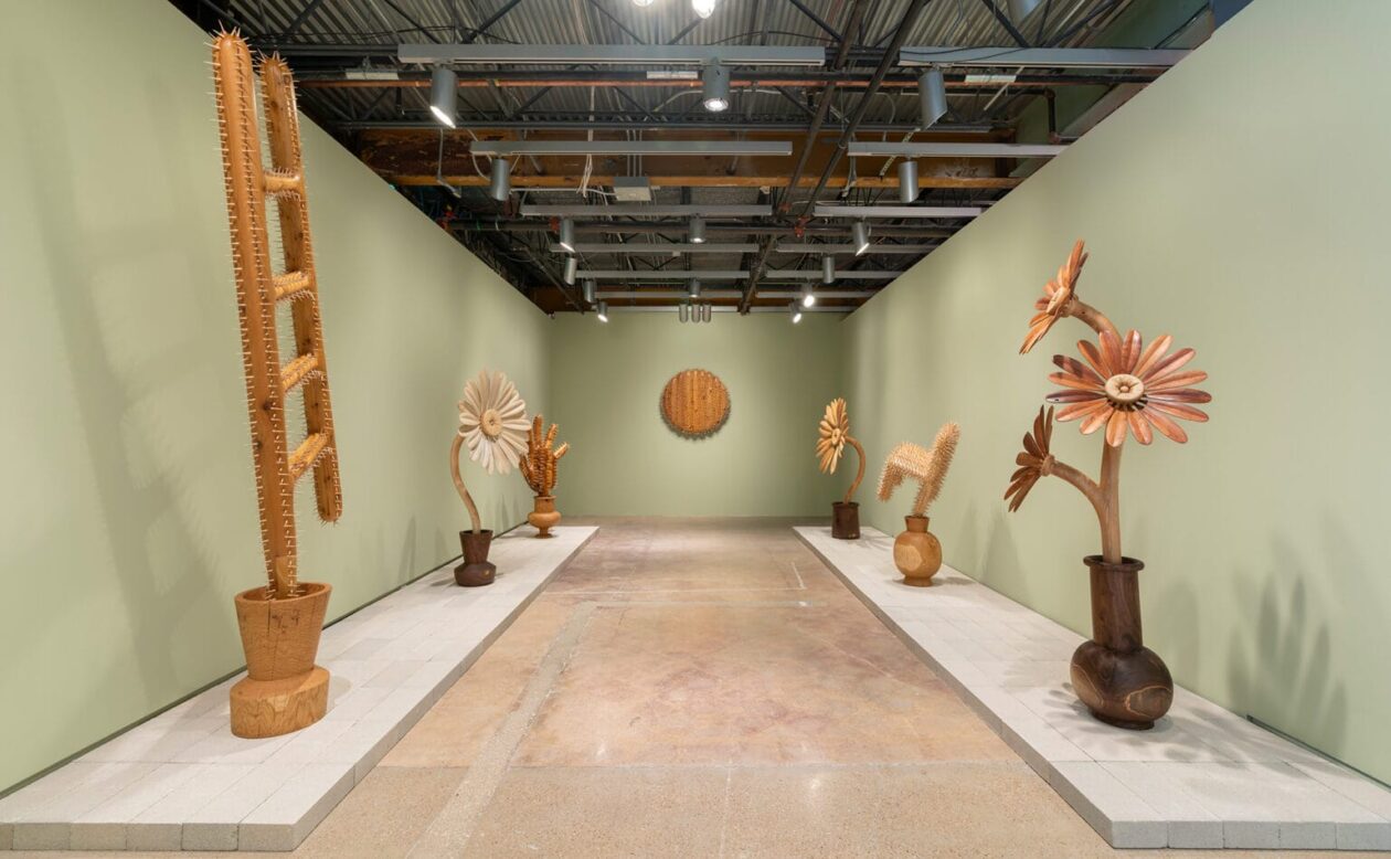 Raul De Lara's Host Exhibition Of Wood Sculptures (6)