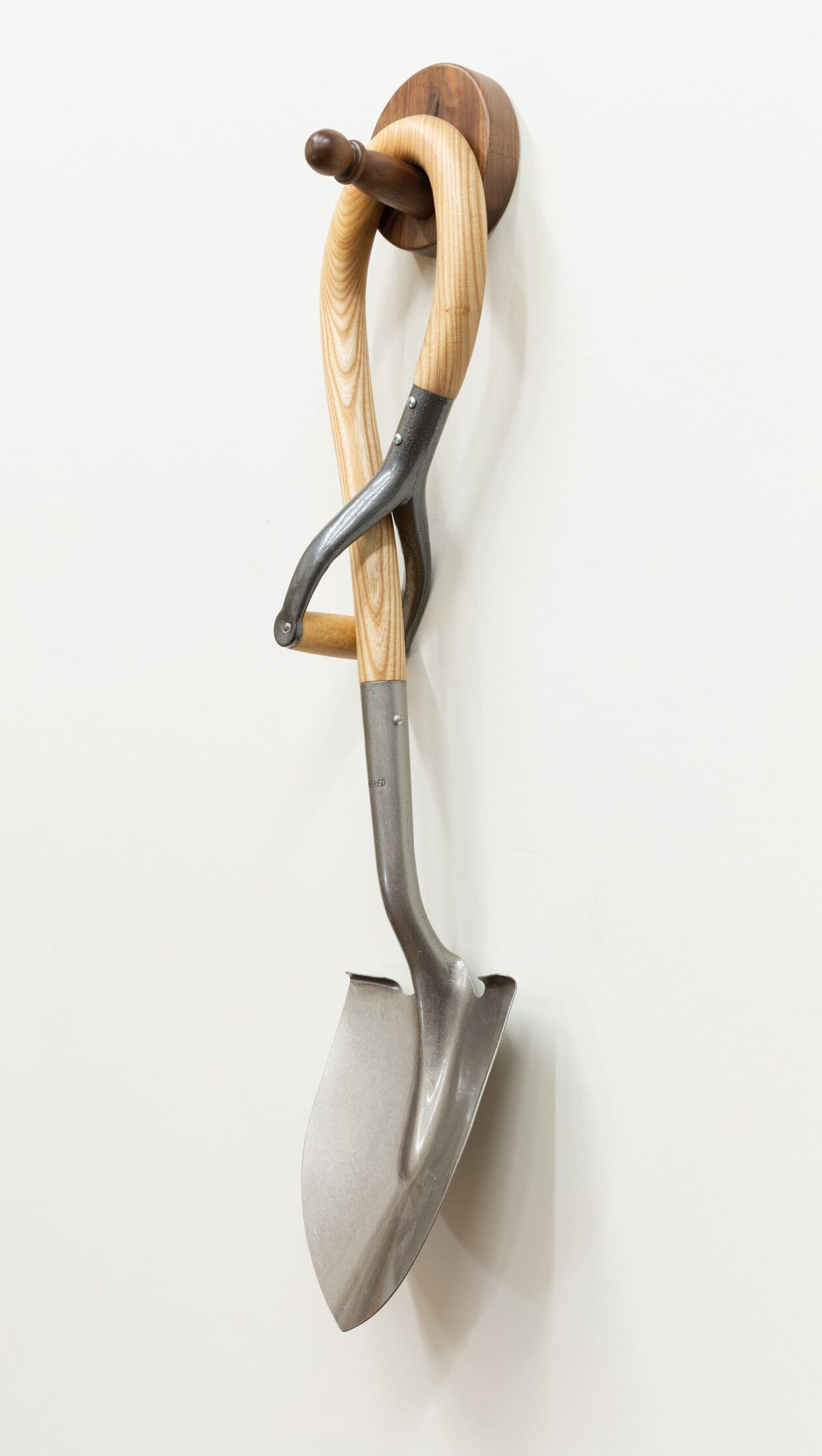 Raul De Lara's Host Exhibition Of Wood Sculptures (7)
