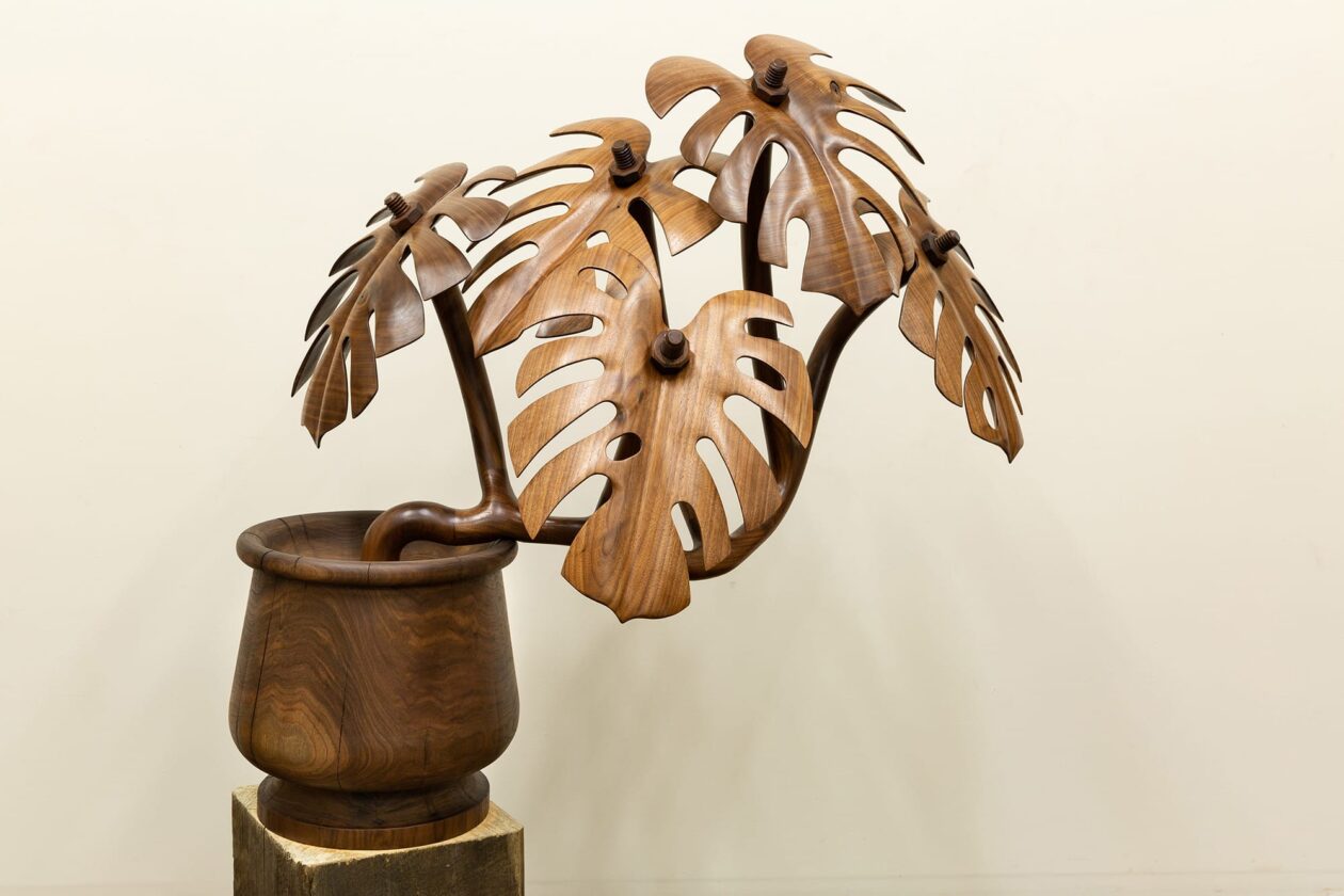 Raul De Lara's Host Exhibition Of Wood Sculptures (8)